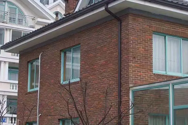 Byggekuvertstøttesystem